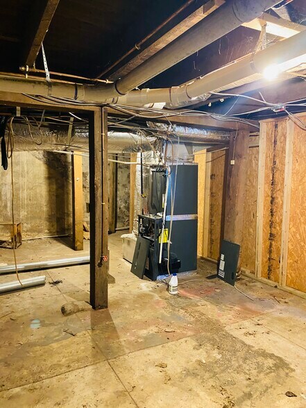 More Photos Of 100 Main st, Calico Rock Specialty For Sale