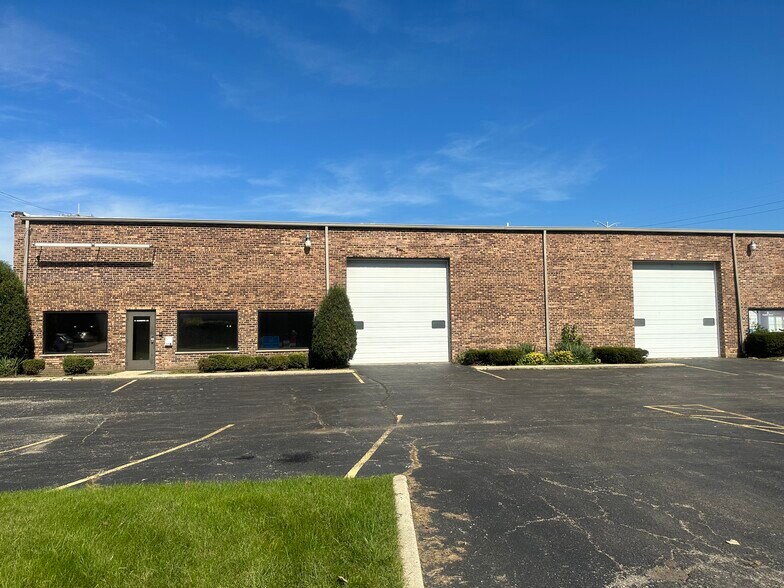 Primary Photo Of 419 W Washington Ave, Lake Bluff Flex For Lease