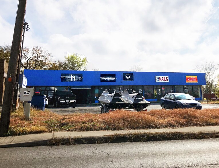 More Photos Of 6206 Montgomery, San Antonio Storefront Retail Office For Sale