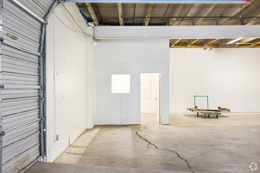 More Photos Of 4590 Jason St, Denver Warehouse For Lease