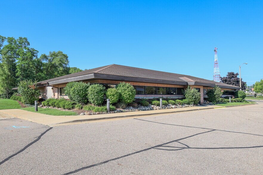 More Photos Of 1727 S Park St, Kalamazoo Medical For Sale
