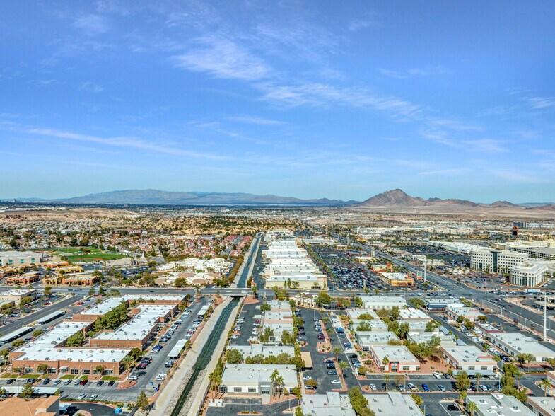 More Photos Of 375 N Stephanie St, Henderson Office For Lease