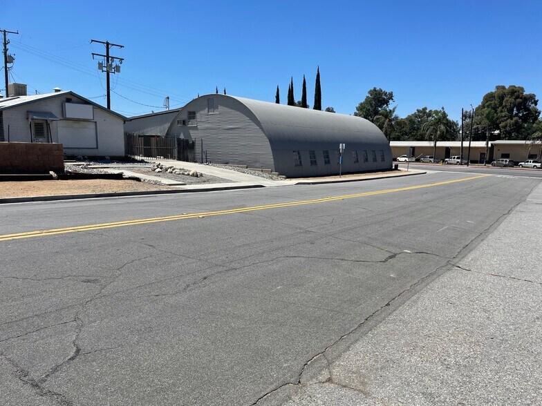 More Photos Of 498 W 6th St, Beaumont Warehouse For Sale