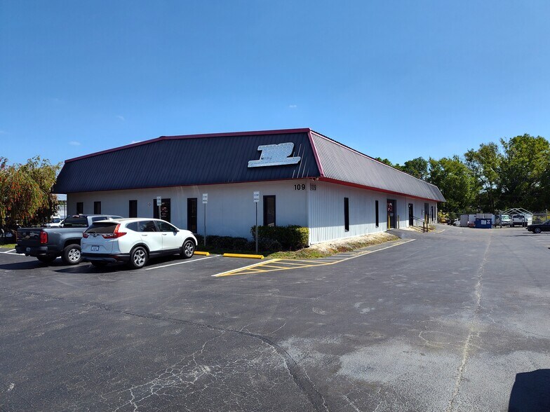 More Photos Of 109 N Falkenburg Rd, Tampa Manufacturing For Sale