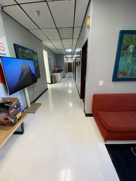 More Photos Of 15161-15165 Triton Ln, Huntington Beach Research And Development For Lease