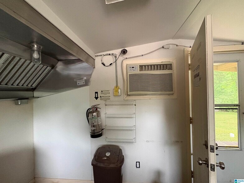 More Photos Of 11001 County Road 59, Verbena Service Station For Sale