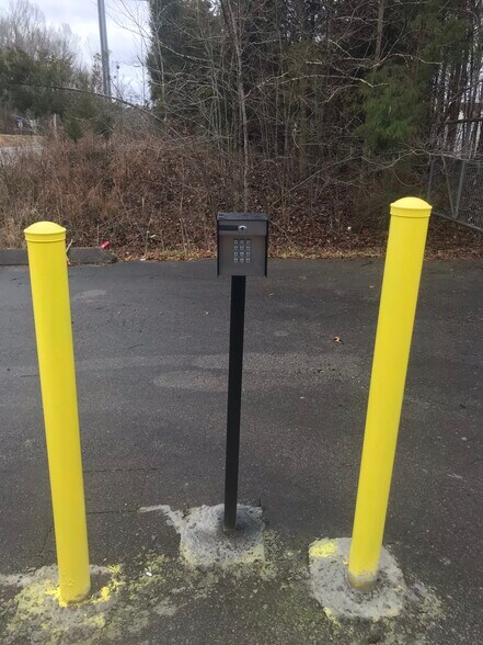 More Photos Of 2292 Highway 48, Clarksville Self Storage For Sale