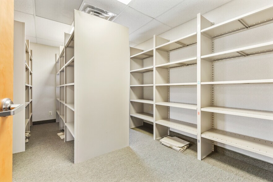 More Photos Of 50 S Franklin Tpke, Ramsey Medical For Lease