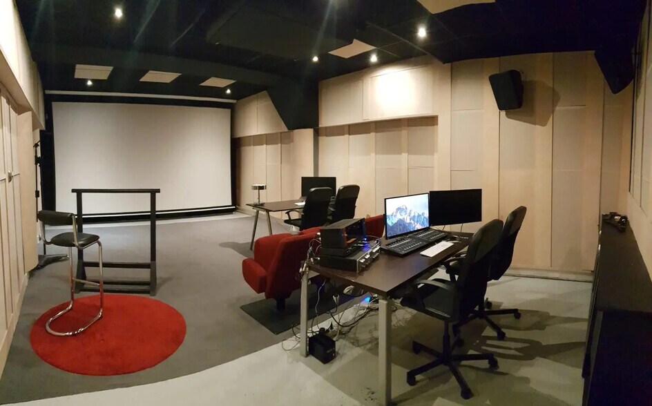 More Photos Of , Paris Office For Sale