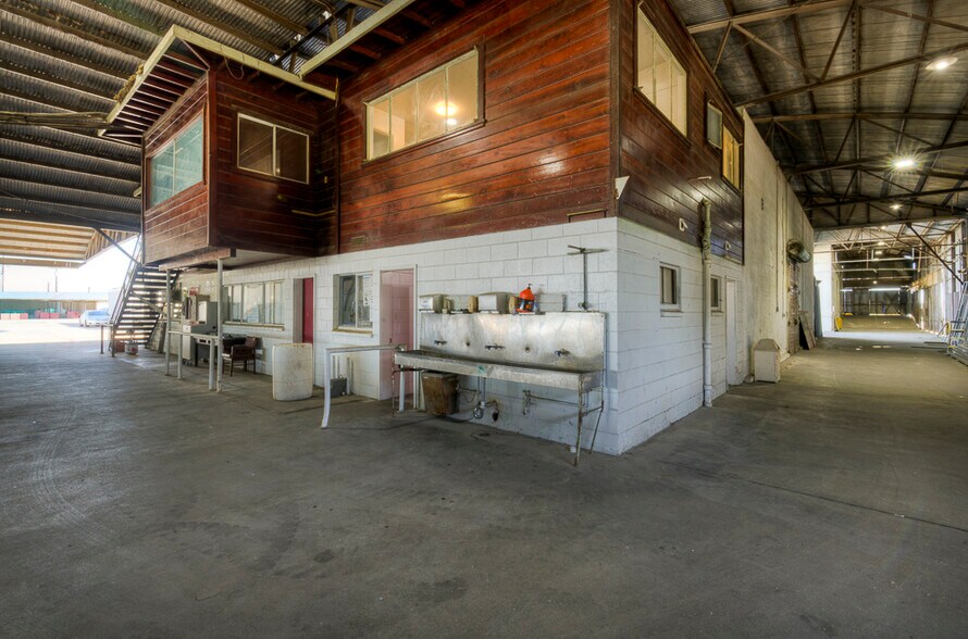 More Photos Of 39400 Clarkson Dr, Kingsburg Warehouse For Sale