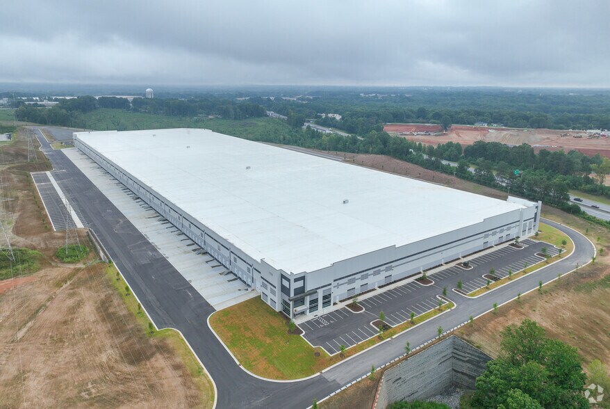 More Photos Of 1500 Delta Dr, Gastonia Distribution For Lease