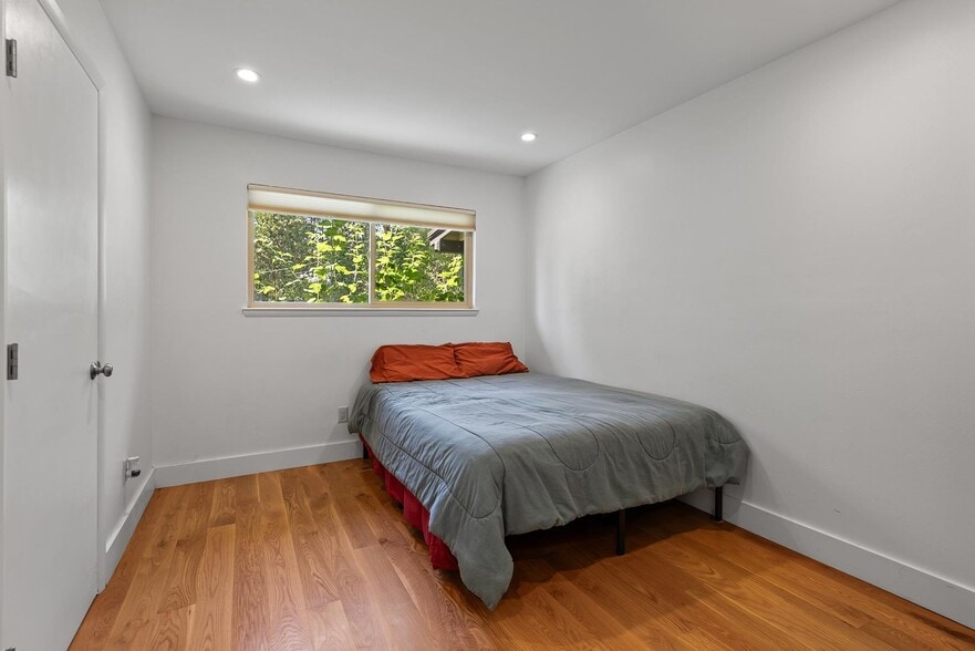 More Photos Of 8229 Speckled Ave, Kings Beach Office Residential For Sale