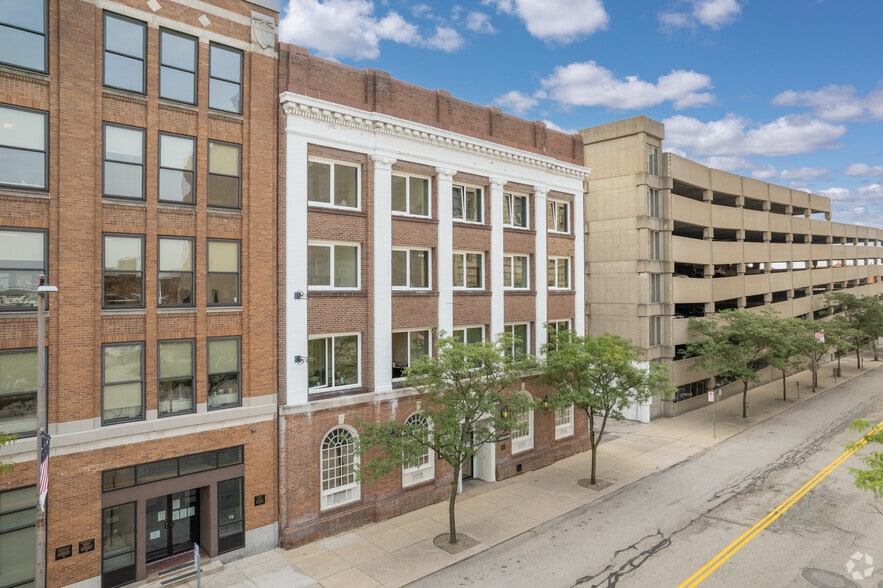 More Photos Of 136 N Huron St, Toledo Office For Lease