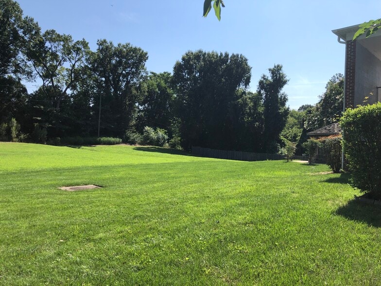 More Photos Of 1300 Pamlico St, Charlotte Apartments For Sale