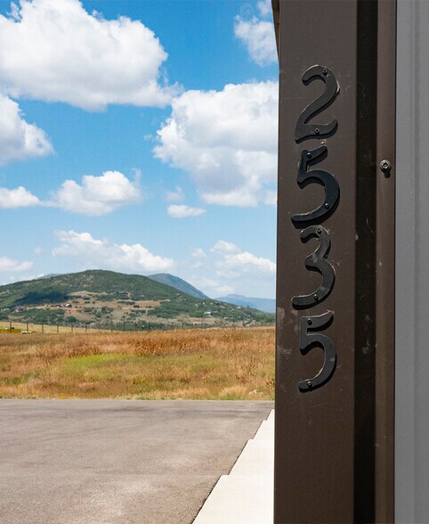 More Photos Of 2535 Aviator Court Unit #H6, Steamboat Springs Industrial For Sale