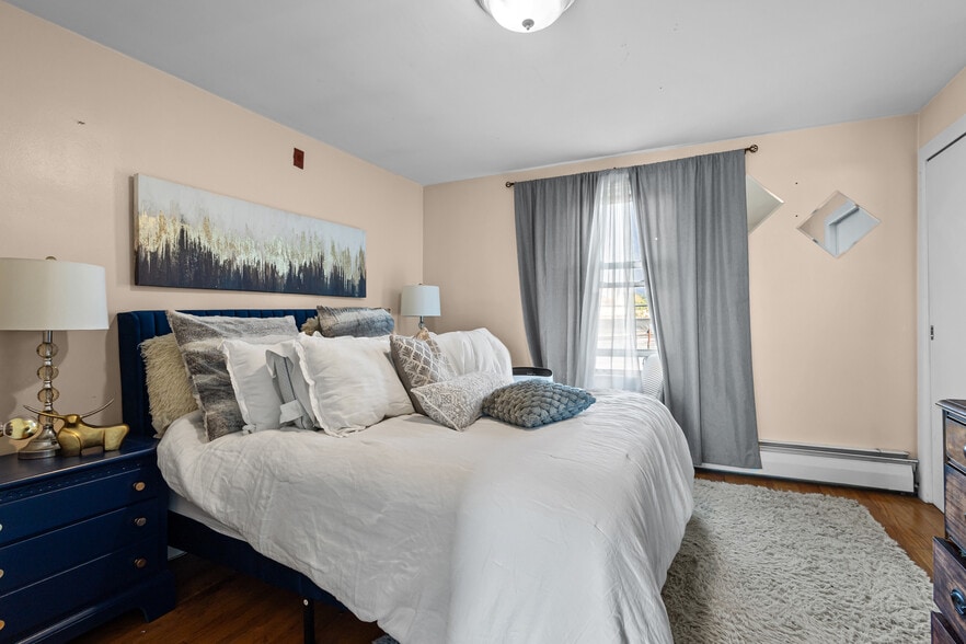 More Photos Of 1058 Charles St, North Providence Restaurant For Sale