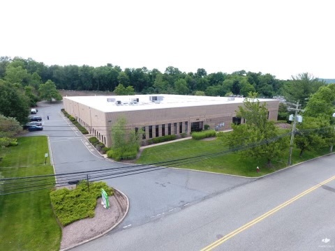 Primary Photo Of 300 Corporate Dr, Mahwah Warehouse For Lease