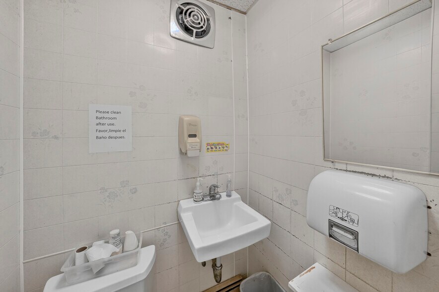 More Photos Of 137 Livingston Ave, New Brunswick Office Residential For Sale