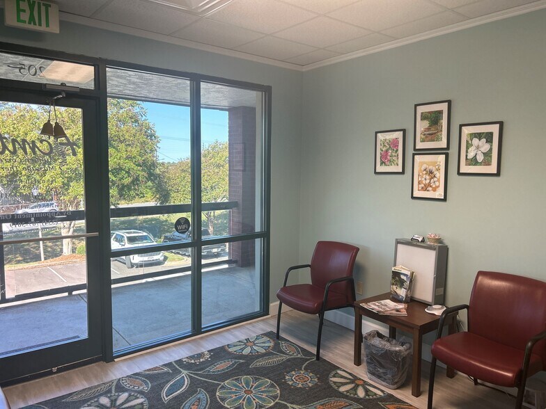 More Photos Of 472 N Dean Rd, Auburn Medical For Sale