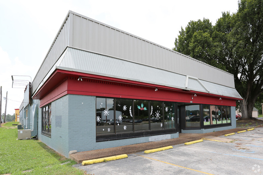 Primary Photo Of 4100 Hatch Blvd, Sheffield Freestanding For Lease