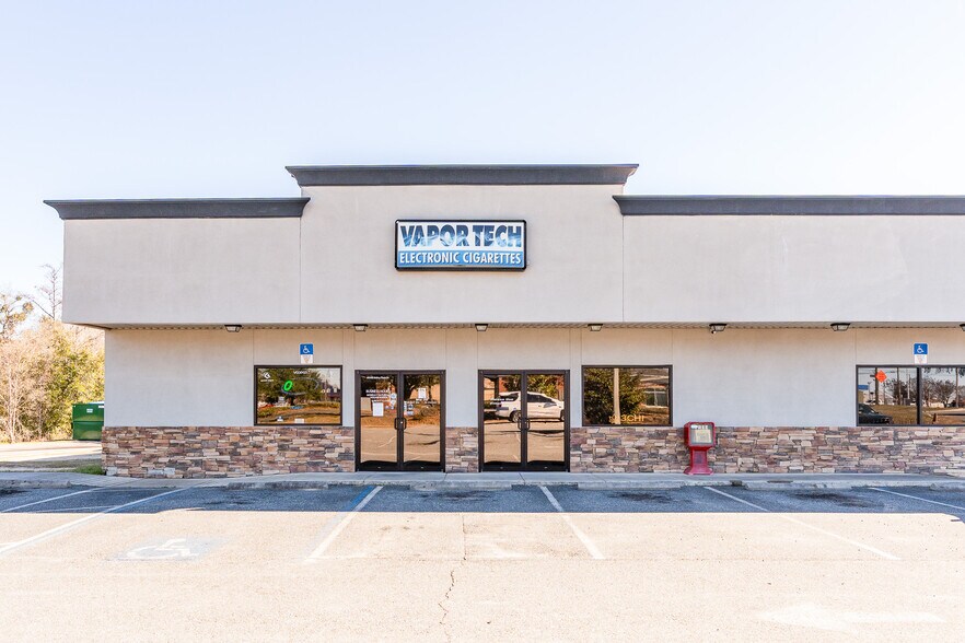 More Photos Of 4944 Malloy Plz, Marianna Freestanding For Sale