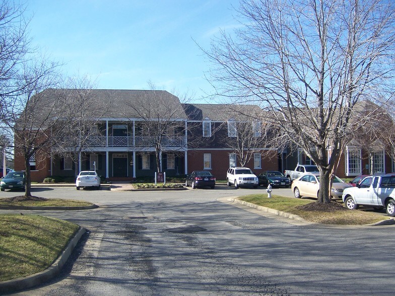 More Photos Of 9842-9856 Lori Rd, Chesterfield Unknown For Lease