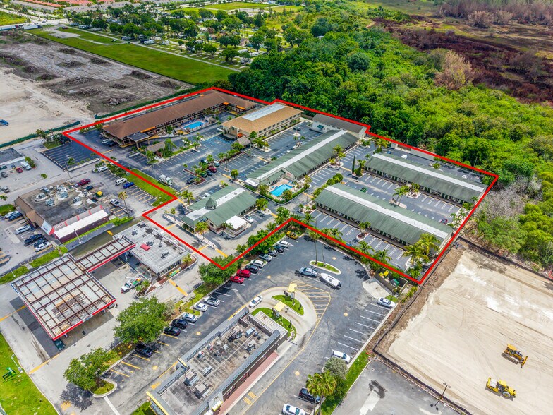 More Photos Of 333 SE 1st Ave, Florida City Hotel For Sale