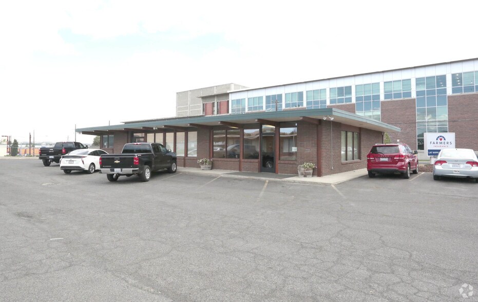 More Photos Of 115 S 7th Ave, Yakima Office For Lease