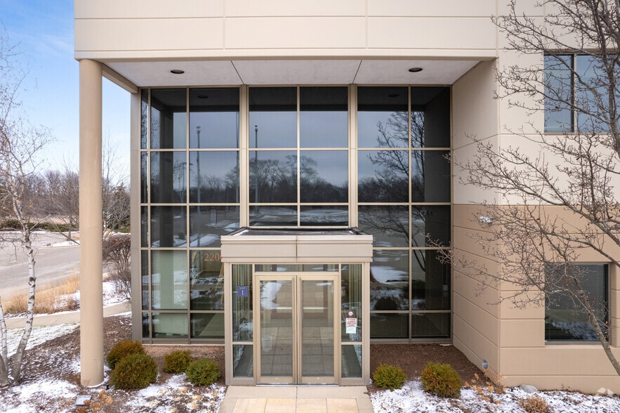 More Photos Of 2200 Millbrook Dr, Buffalo Grove Flex For Sale