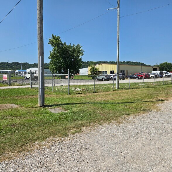 More Photos Of 2992 N Hwy 167, Catoosa Office For Sale