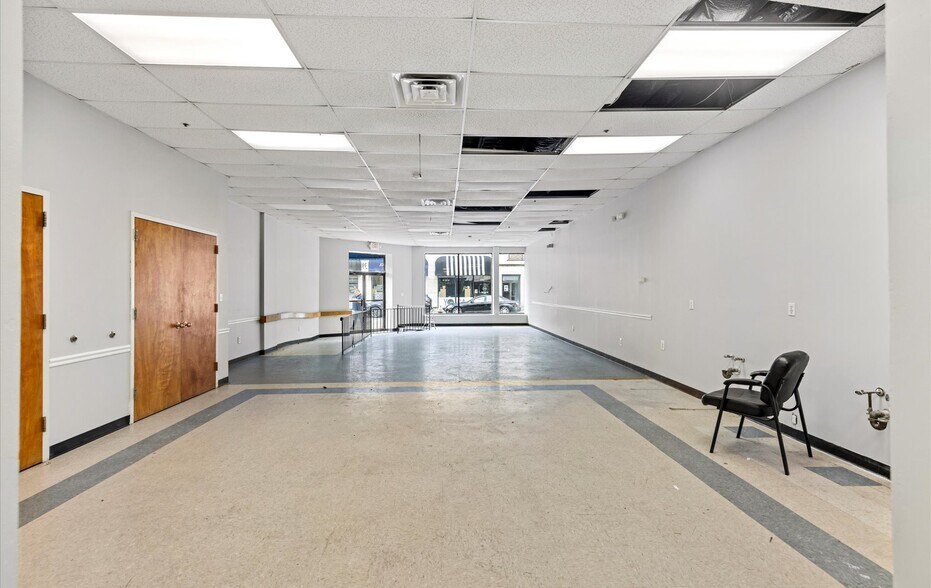 More Photos Of 37-39 Glen St, Glen Cove Office Residential For Sale