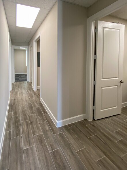 More Photos Of 5501 Cabrera Dr, Sugar Land Office For Lease