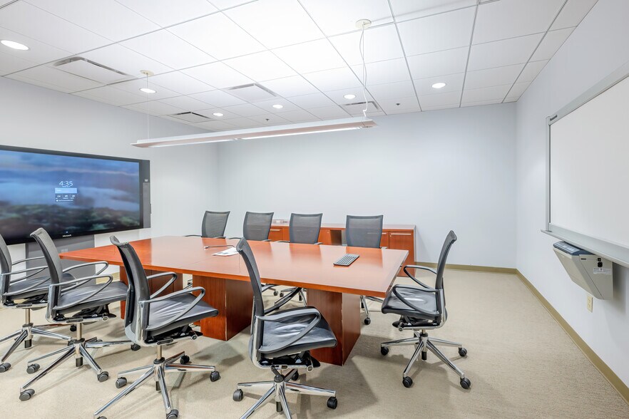 More Photos Of 10 Memorial Blvd, Providence Office For Lease