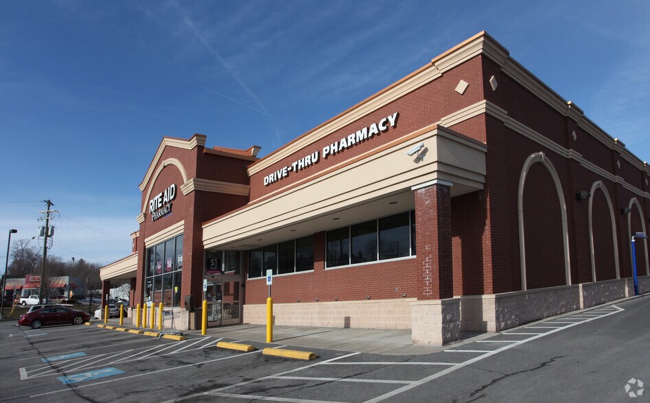 More Photos Of 153 Grant Ave, Auburn Supermarket For Sale