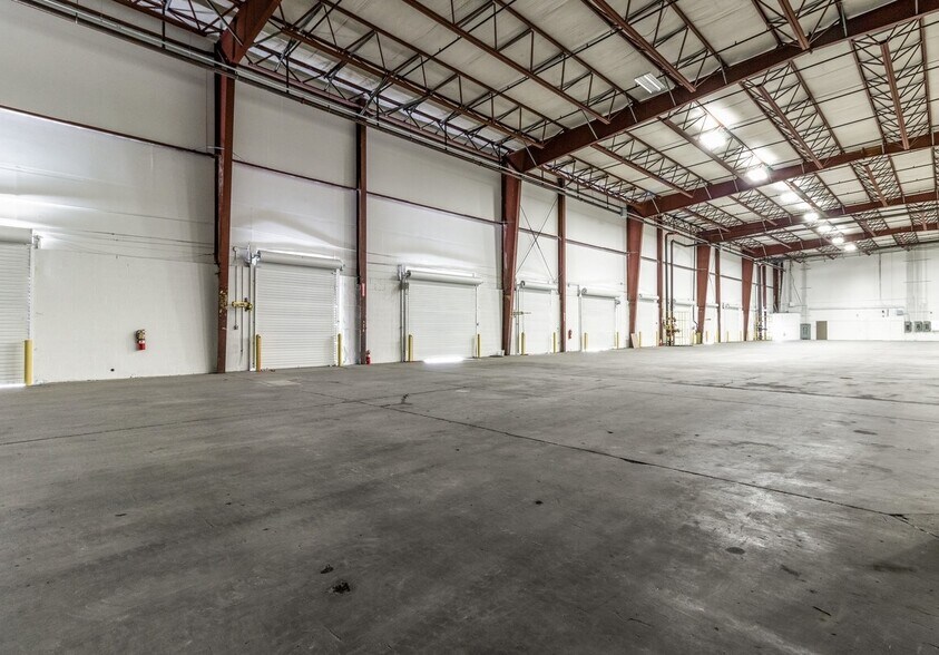 More Photos Of 1310 Citizens Pky, Morrow Warehouse For Lease