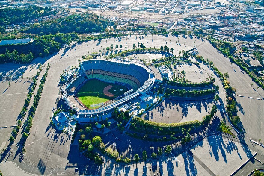 Primary Photo Of 1000 Vin Scully Ave, Los Angeles Sports And Entertainment For Sale