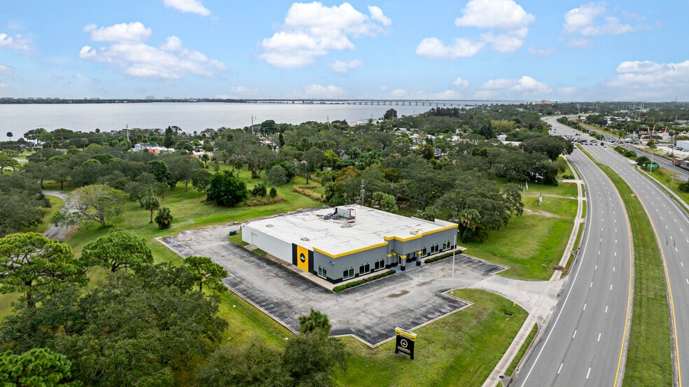 Primary Photo Of 2705 N Harbor City Blvd, Melbourne Freestanding For Sale
