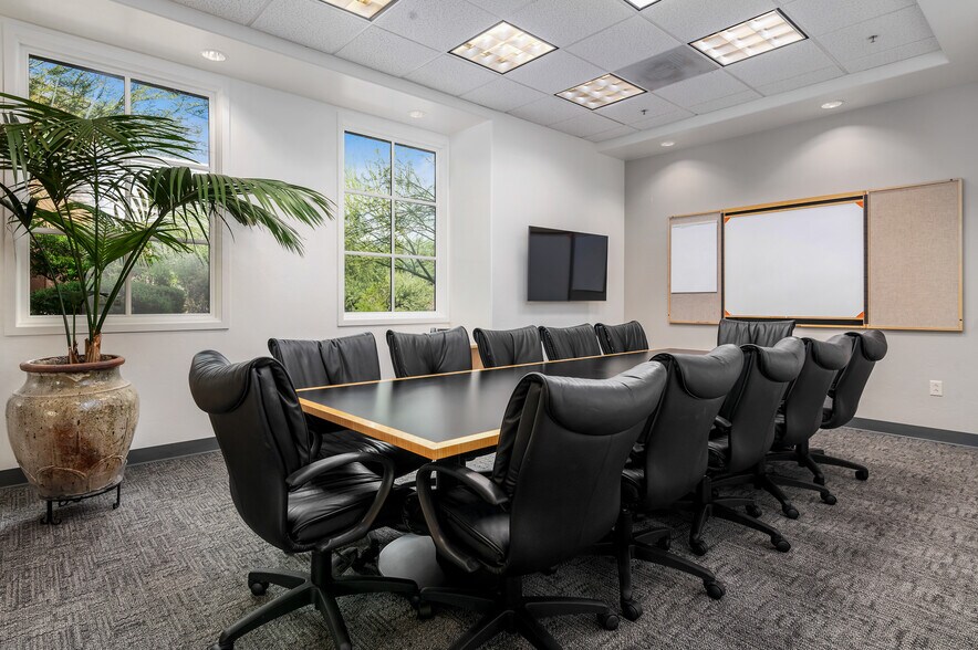 More Photos Of 1846 E Innovation Park Dr, Oro Valley Coworking Space