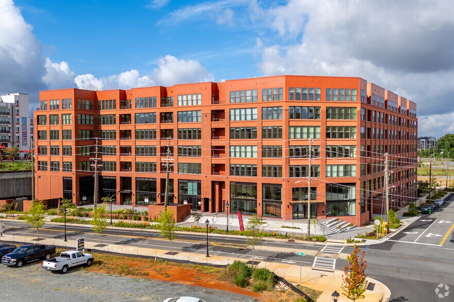 Primary Photo Of 300 E 36th St, Charlotte Apartments For Lease