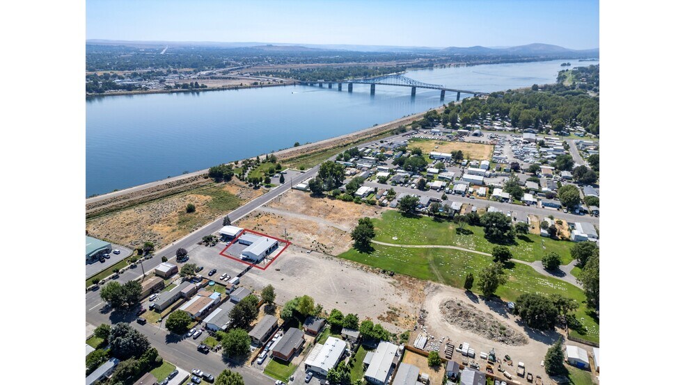 More Photos Of 2331 W A St, Pasco Distribution For Lease