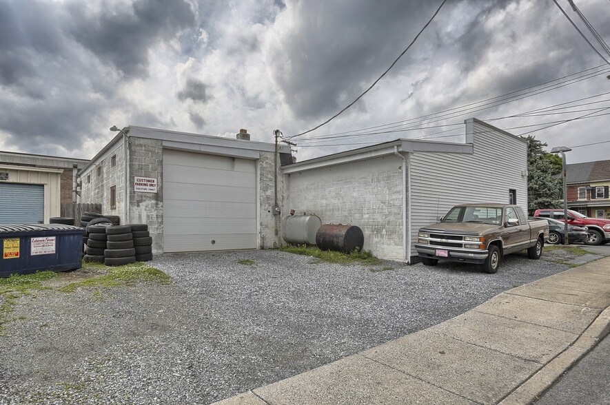 More Photos Of 270 E Lehman St, Lebanon Auto Repair For Sale