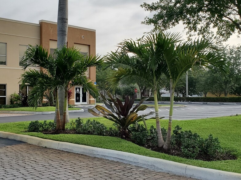 More Photos Of 12905 SW 42nd St, Miami Office For Lease