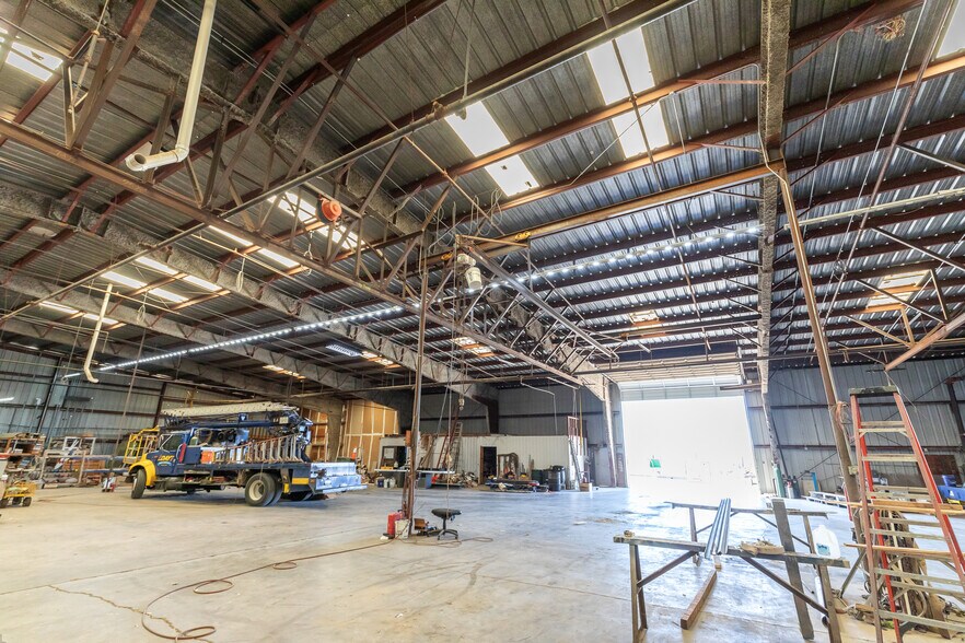 More Photos Of 5050 E Hwy 80, Abilene Manufacturing For Sale