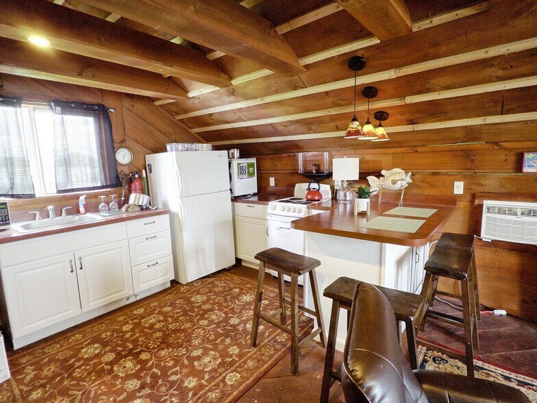 More Photos Of 3732 NY-31 Rt, Canastota Restaurant For Sale