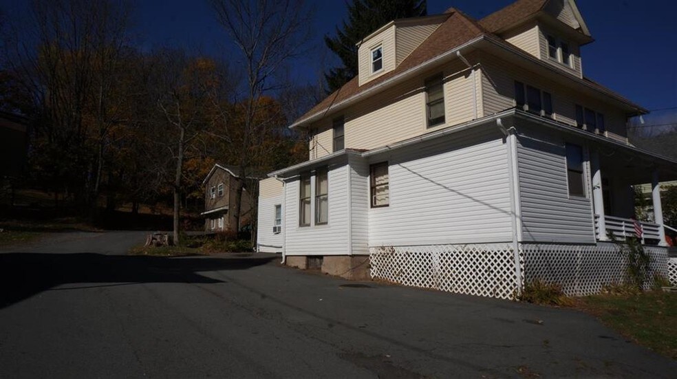 More Photos Of 52 Lincoln Pl, Liberty Apartments For Sale