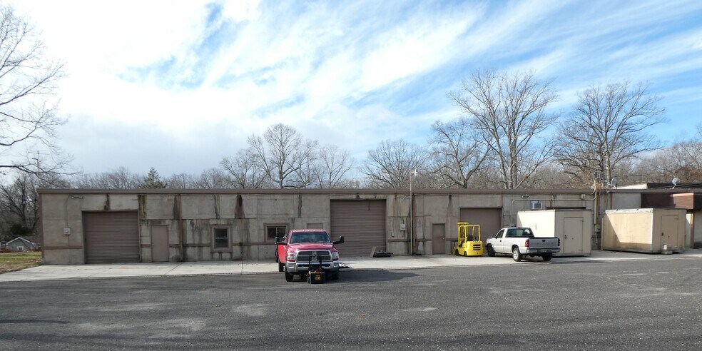 Primary Photo Of 411 N Grove St, Berlin Warehouse For Lease