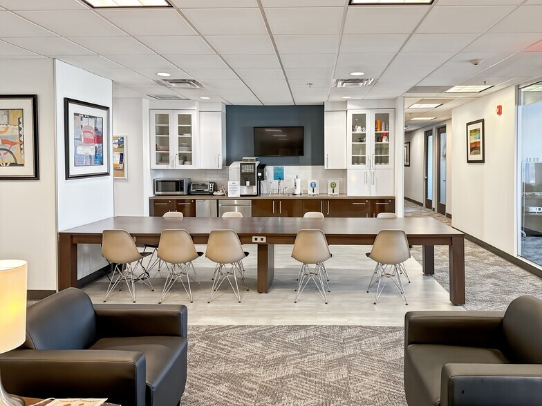 More Photos Of 3523 45th St S, Fargo Coworking Space