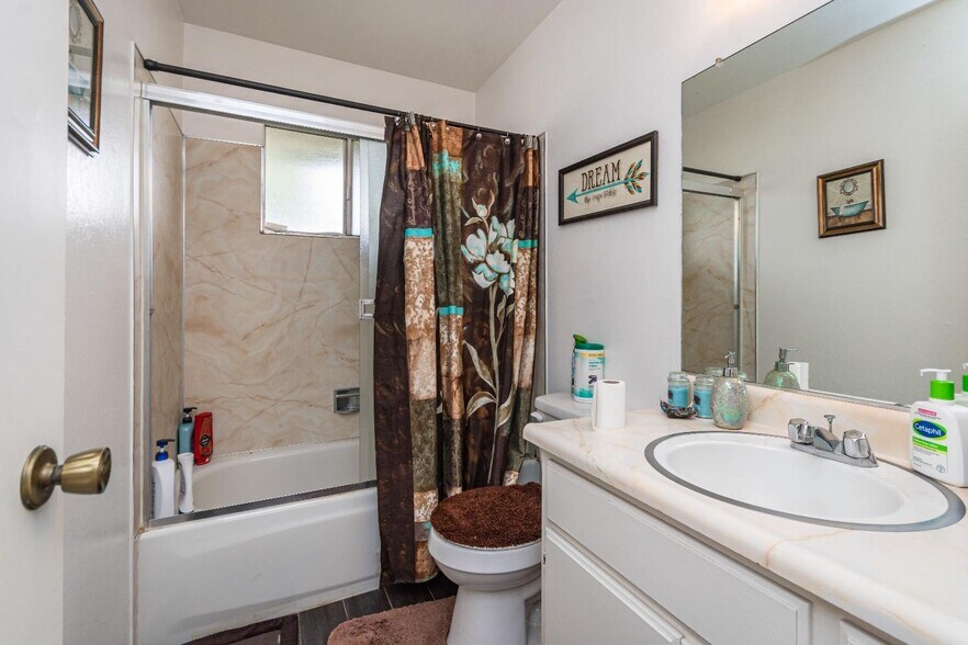 More Photos Of 1160 Forestwood Dr, Yuba City Apartments For Sale