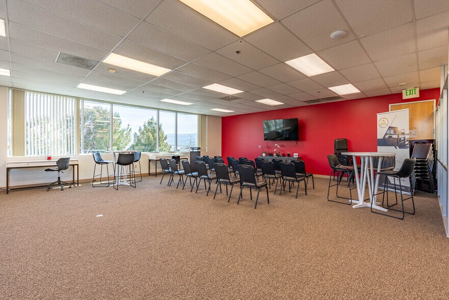 More Photos Of 28361-28385 Constellation Rd, Valencia Manufacturing For Lease