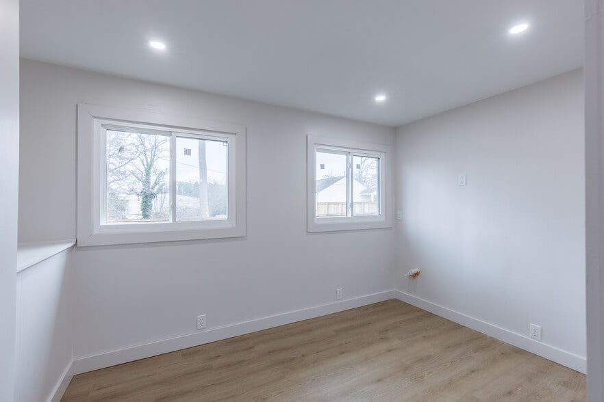 More Photos Of 1685 Lower Roswell Rd, Marietta Medical For Lease